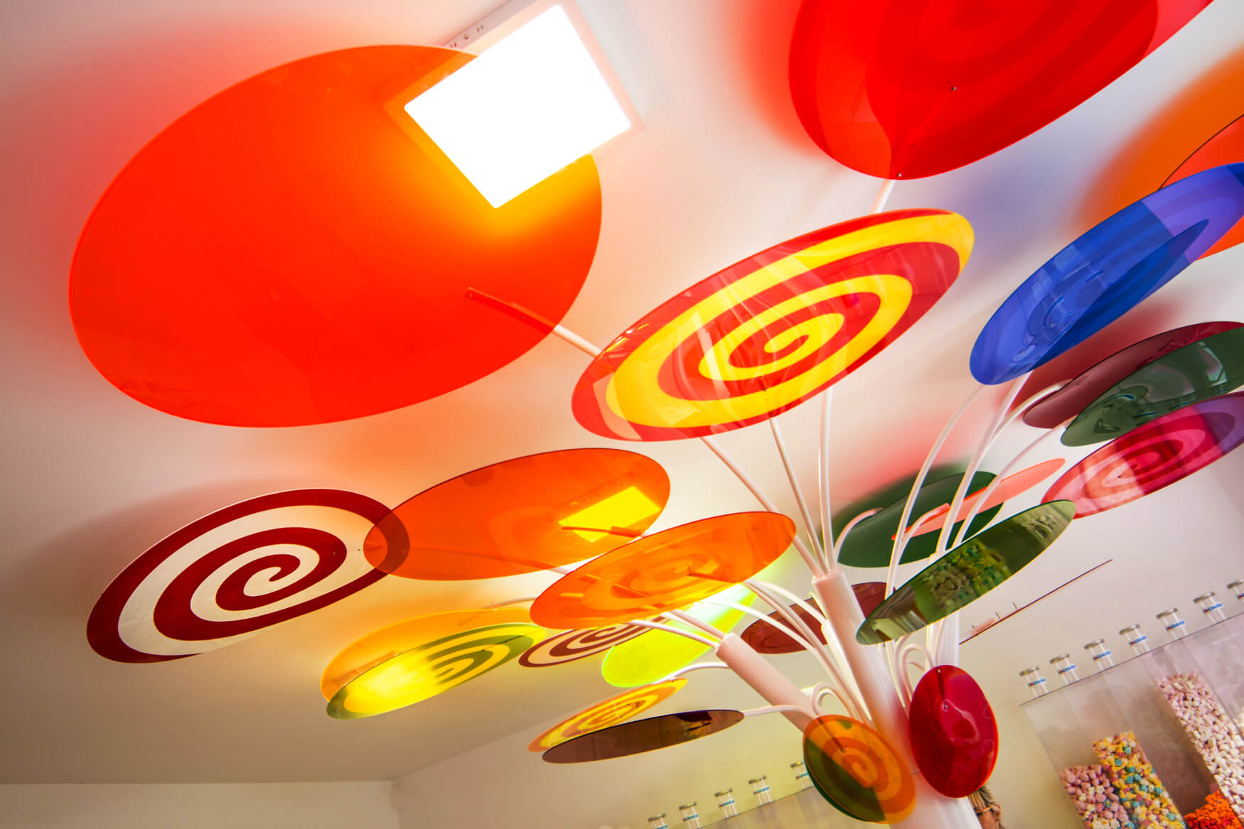 Lollipop - art design - agencement de magasin en plexiglas